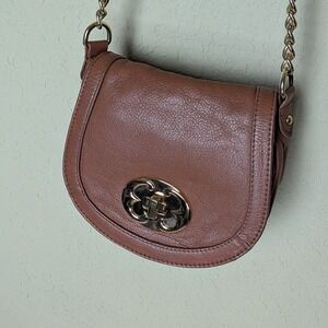 Emma Fox Brown Pebbled Leather Crossbody Bag – Chain Strap Gold‎ Hardware Floral